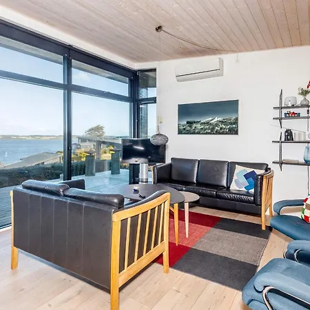 5 Star In Løgstrup